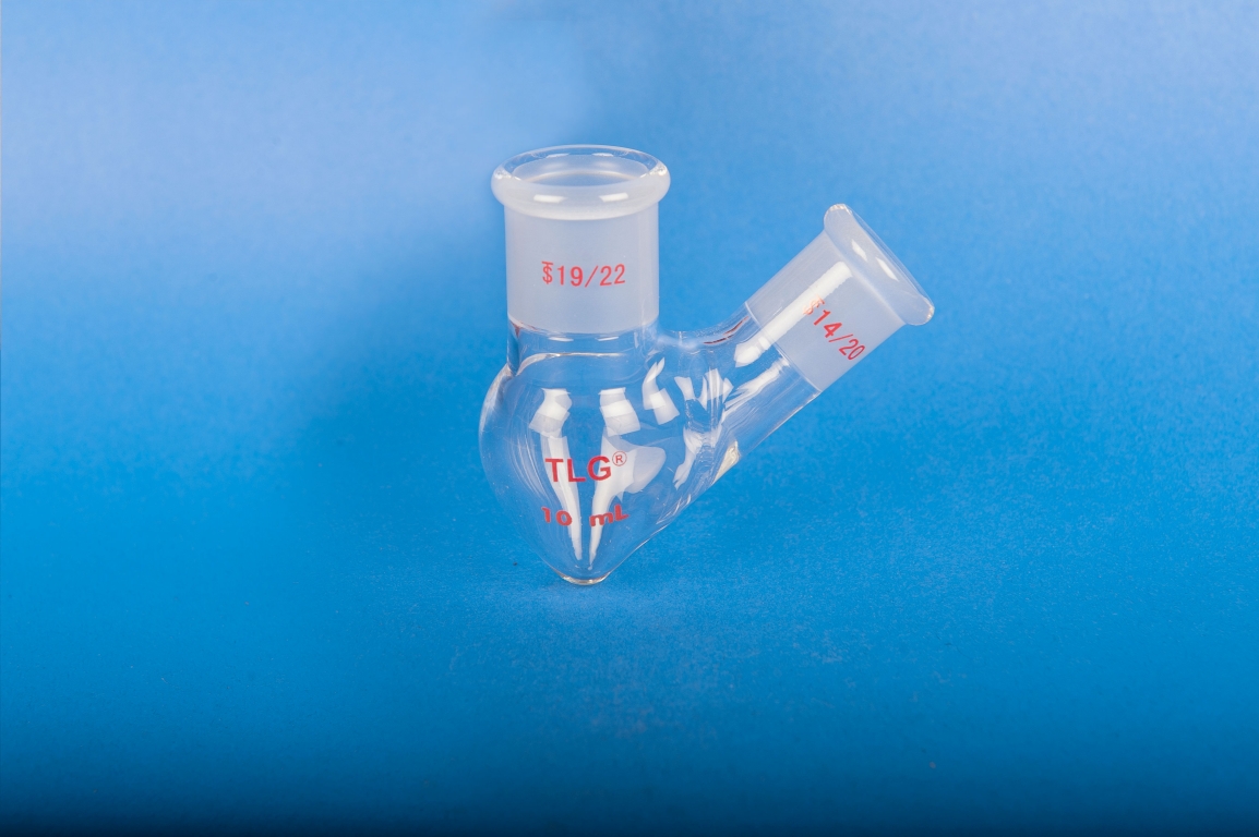Flask, Two Neck, Pear Shape, Capacity 200mL, Centre Joint 19/22, Side Joint 19/22