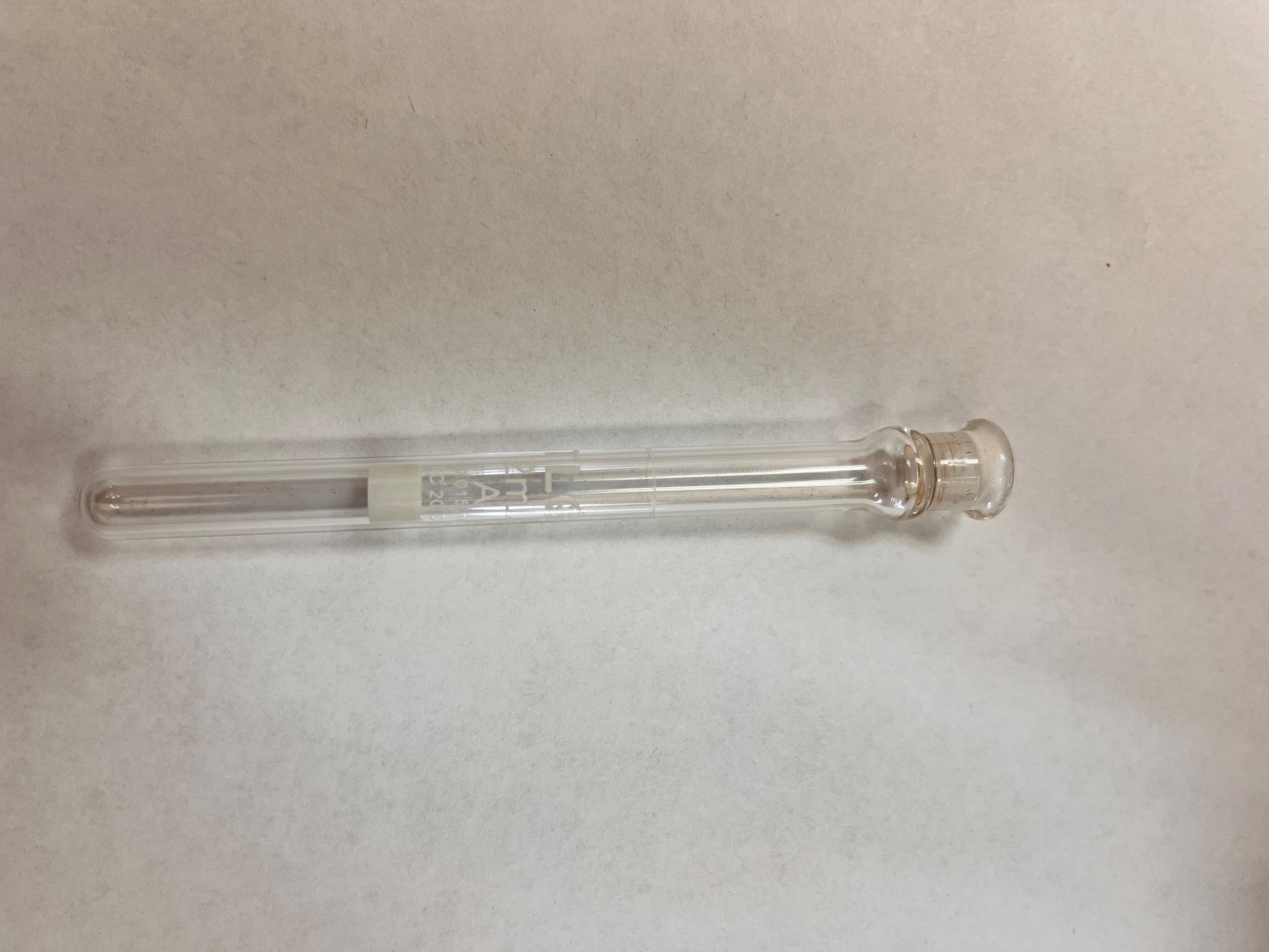 Fiole jaugée, classe A, micro-échelle, type tube à essai, selon les normes USP