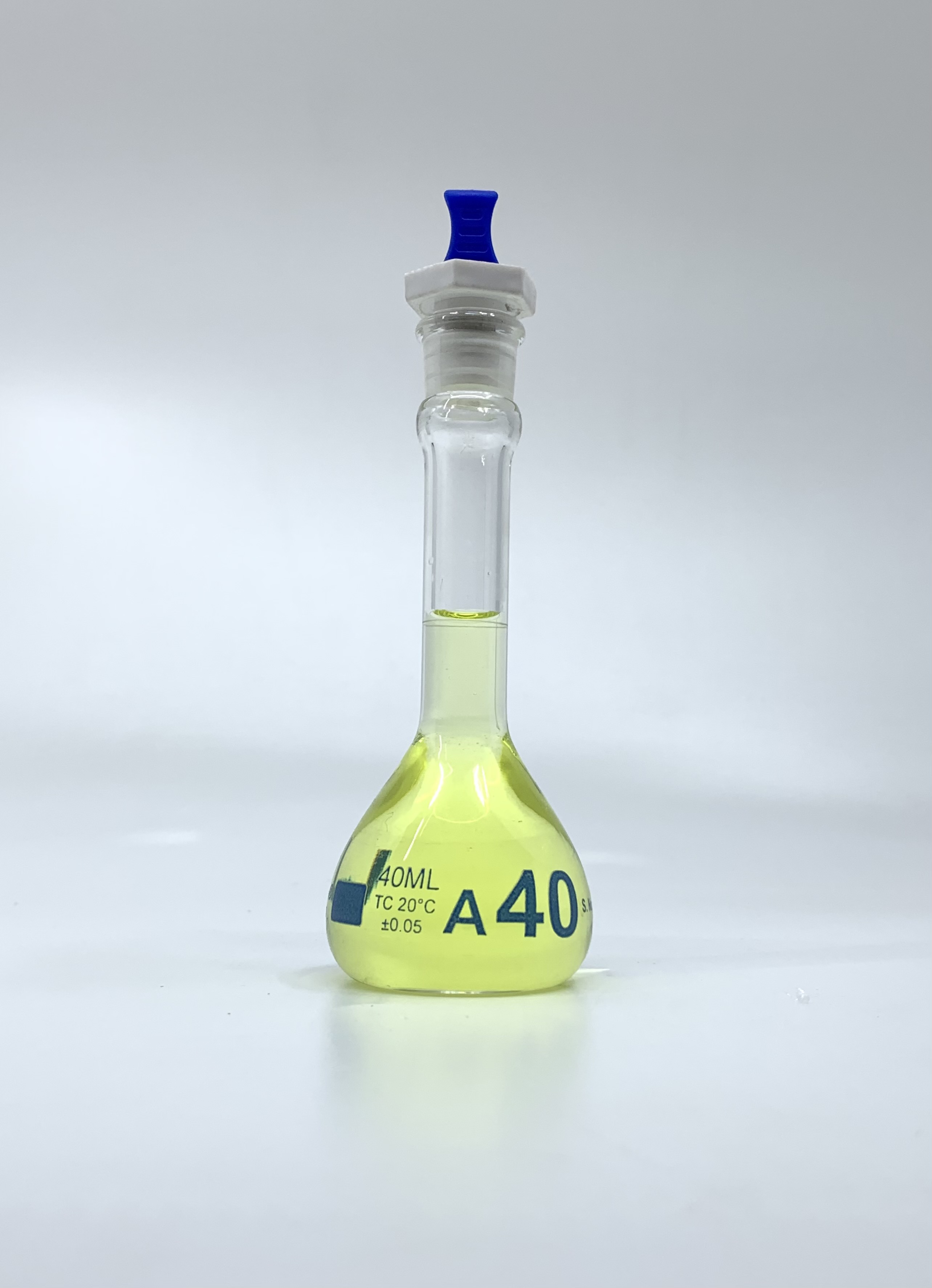 Volumetric Flask, 40mL, Serialized and Certified, Heavy Duty, Wide Mouth, Clear, PE Stopper# 13, Class A, As Per USP Standards