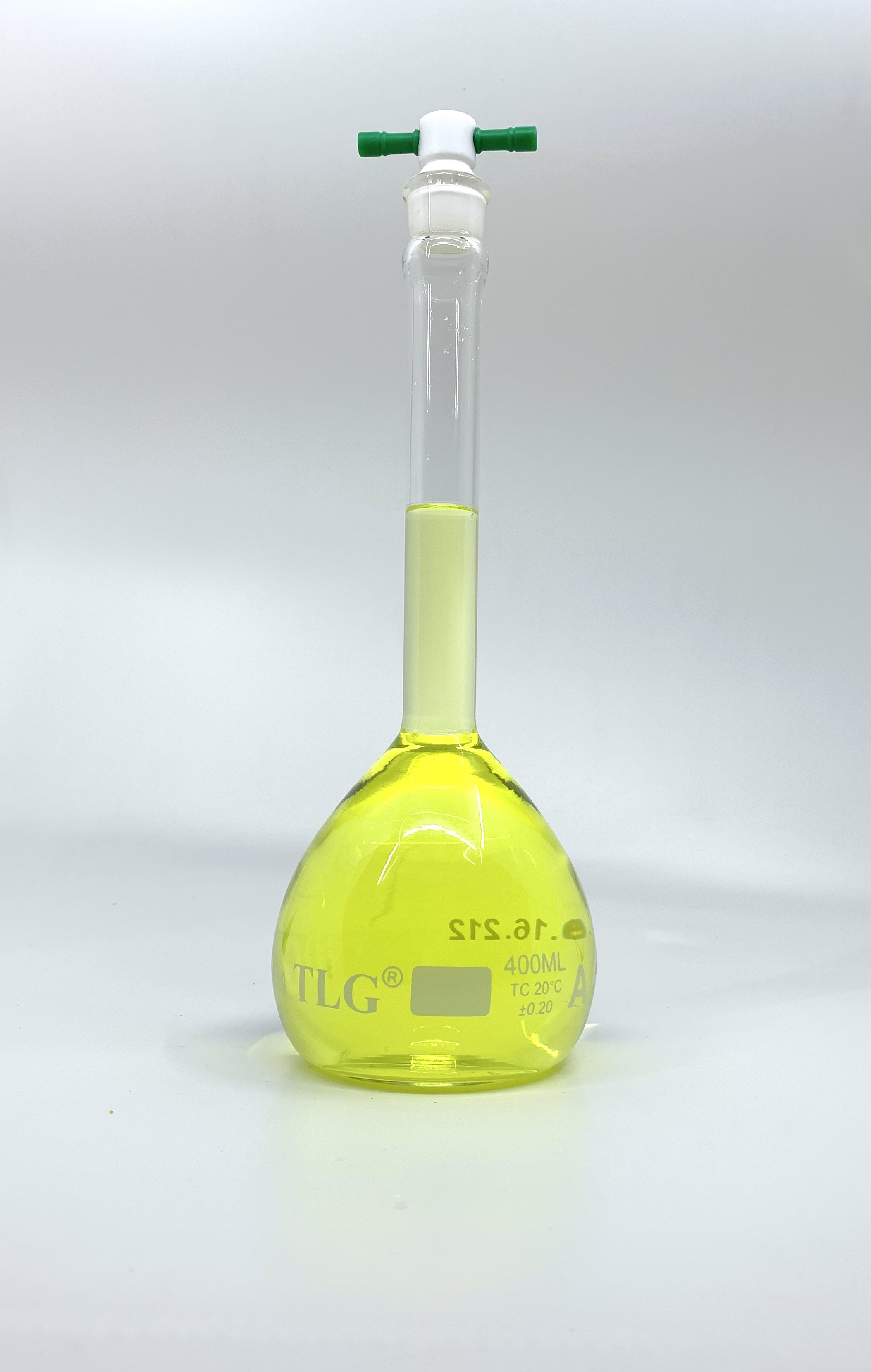 Volumetric Flask, 400mL, Serialized and Certified, Heavy Duty, Wide Mouth, Clear, PTFE Stopper# 19, Class A, As Per USP Standards