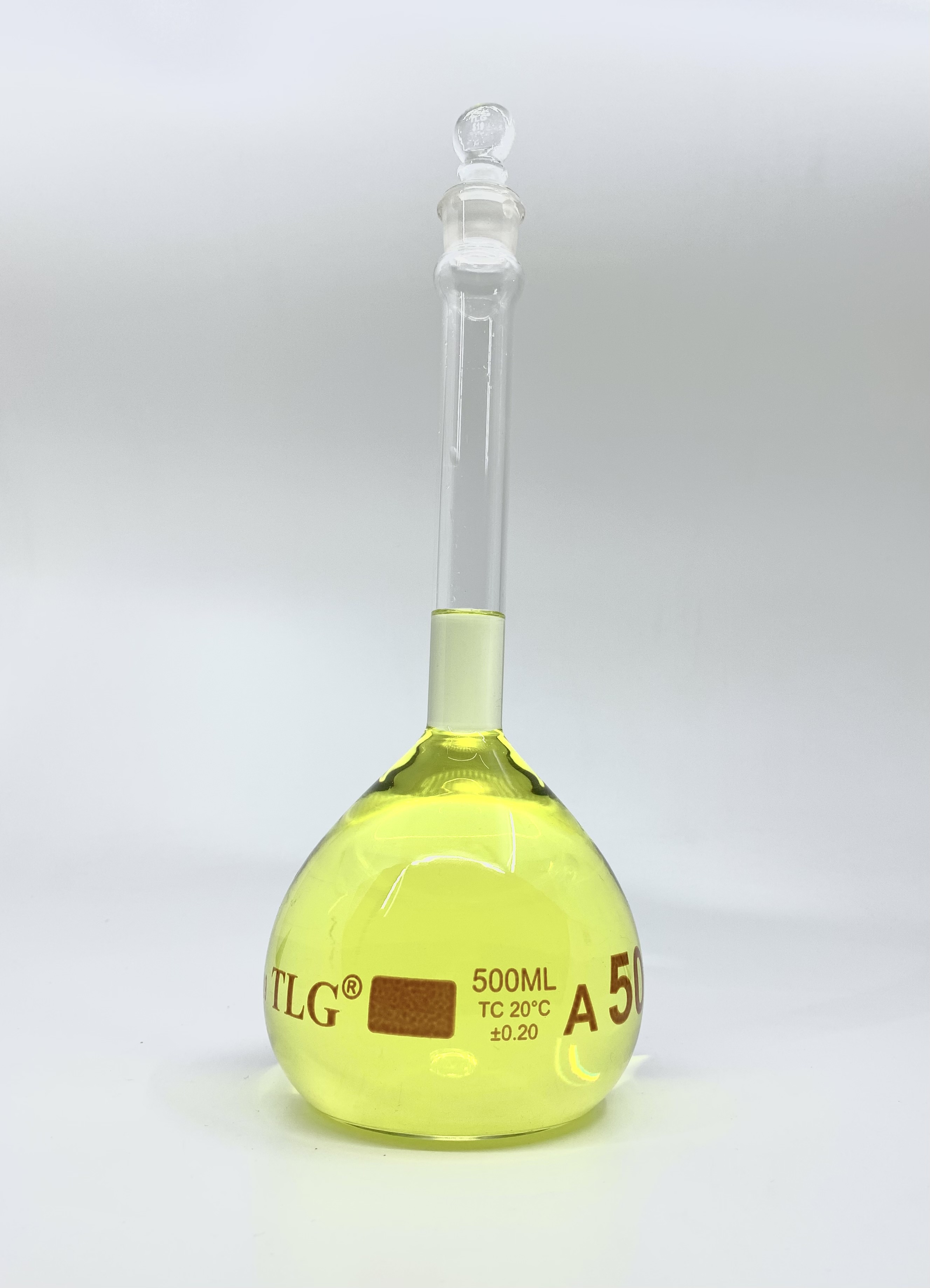 Volumetric Flask, 500mL, Serialized and Certified, Heavy Duty, Wide Mouth, Clear, Glass Stopper# 19, Class A, As Per USP Standards