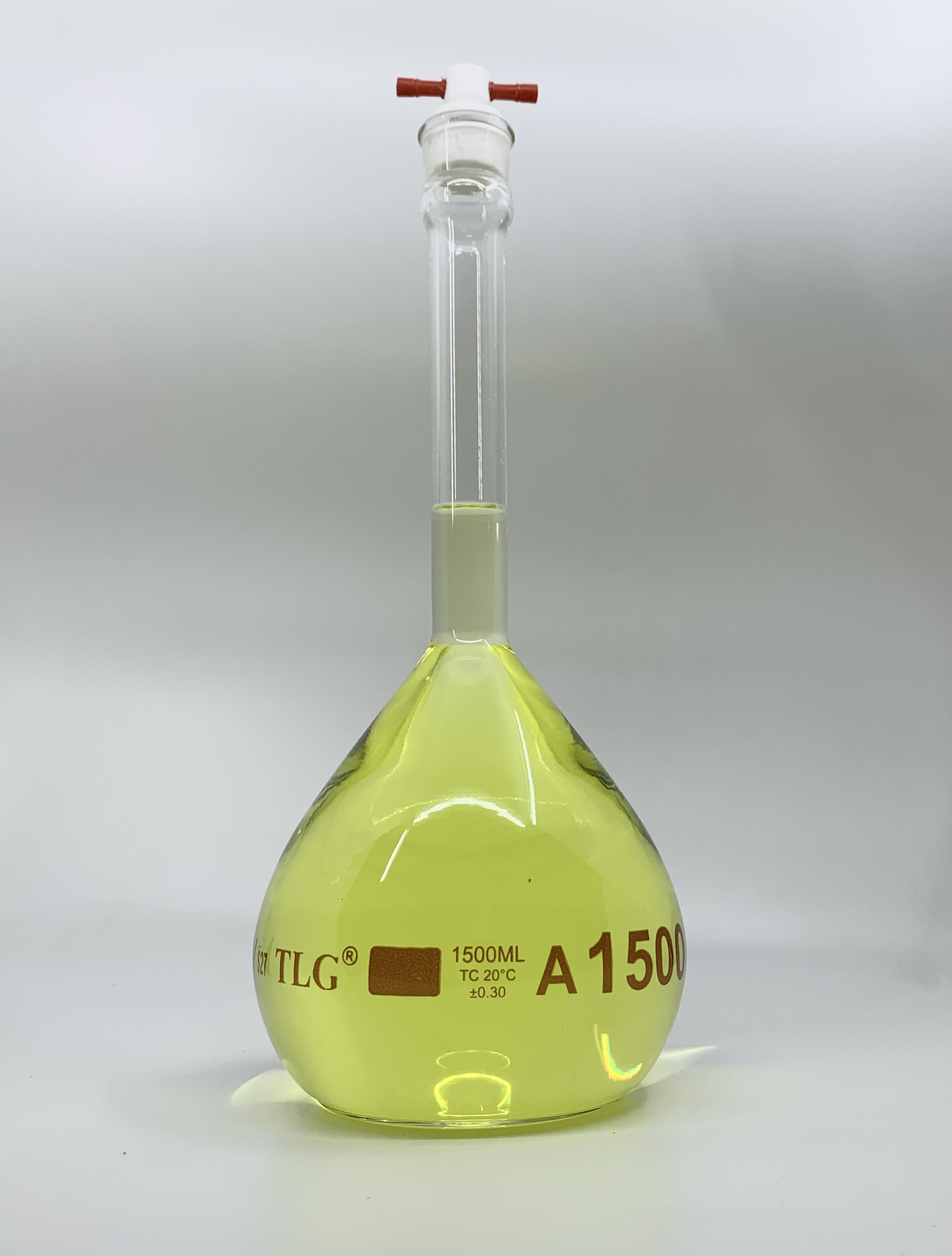 Volumetric Flask, 1500mL, Heavy Duty, Wide Mouth, Clear, PTFE Stopper# 27, Class A, As Per USP Standards