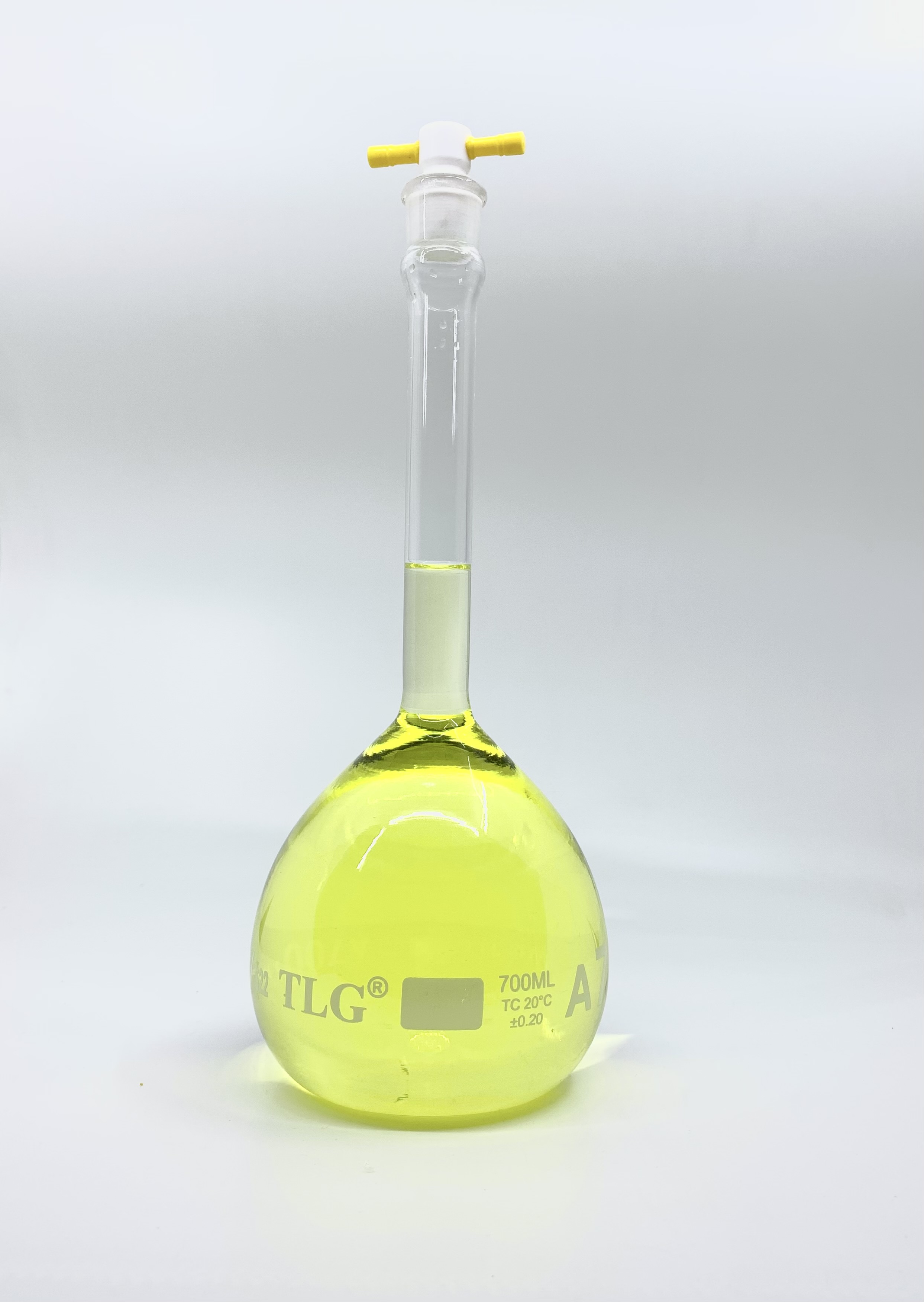 Volumetric Flask, 700mL, Serialized and Certified, Heavy Duty, Wide Mouth, Clear, PTFE Stopper# 22, Class A, As Per USP Standards