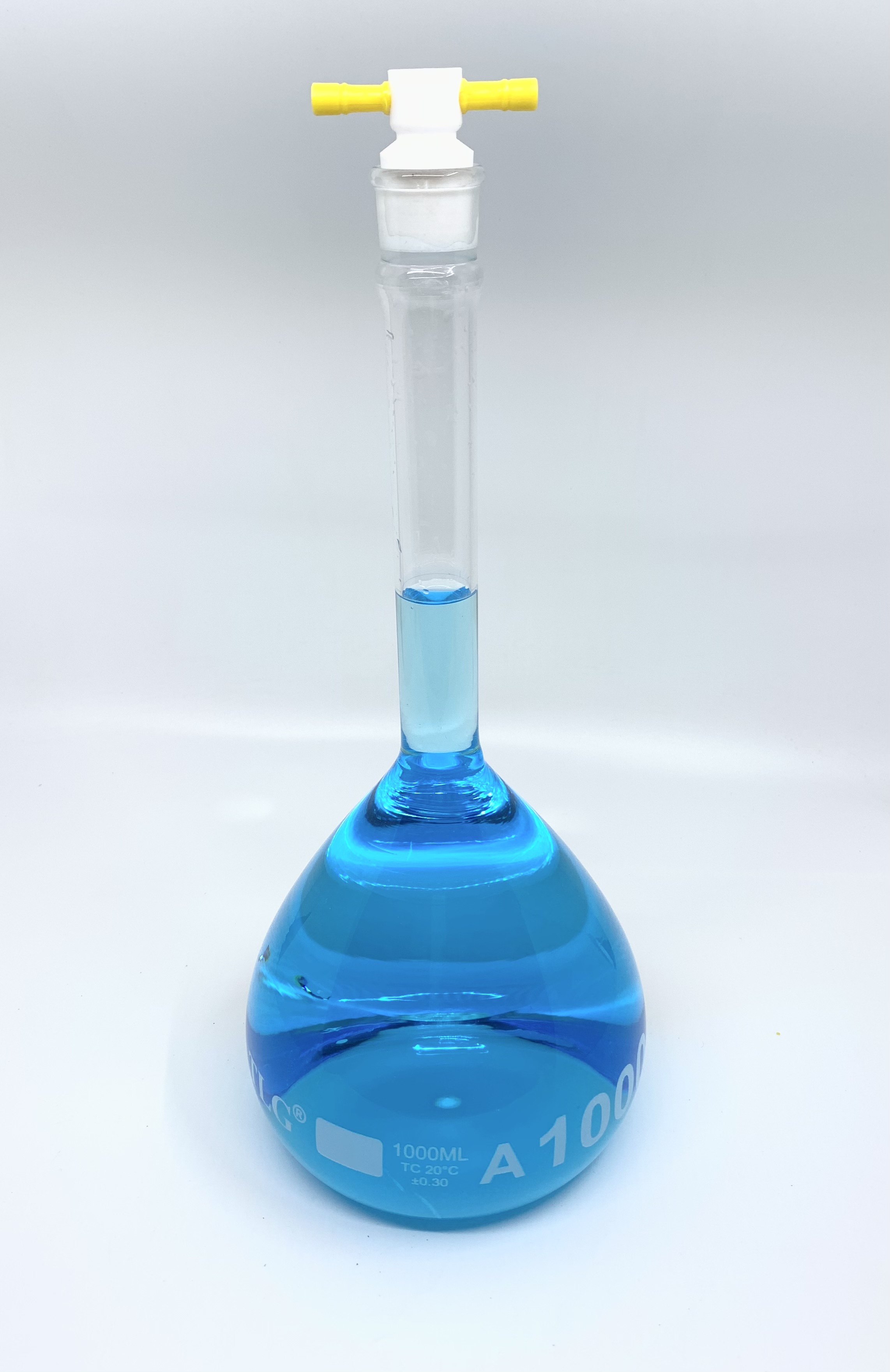 Volumetric Flask, 1000mL, Heavy Duty, Wide Mouth, Clear, PTFE Stopper# 22, Class A, As Per USP Standards