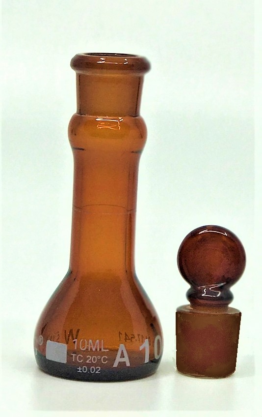 Serialized and Certified Volumetric Flask, Low Actinic Amber, 10mL, Wide Mouth, Glass Stopper#13, Class A, As Per USP Standards