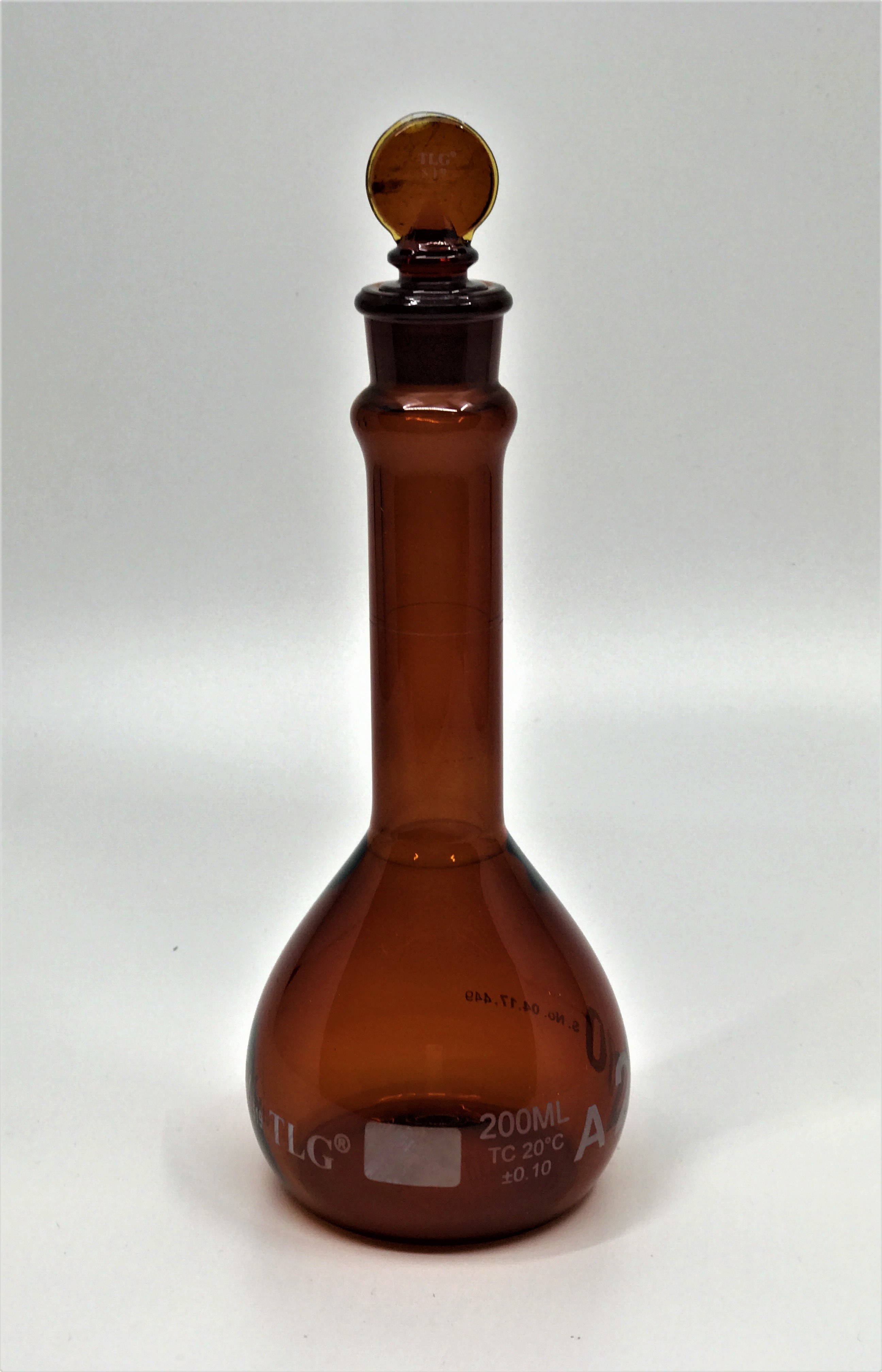 Serialized and Certified Volumetric Flask, Low Actinic Amber, 200mL, Wide Mouth, Glass Stopper#19, Class A, As Per USP Standards