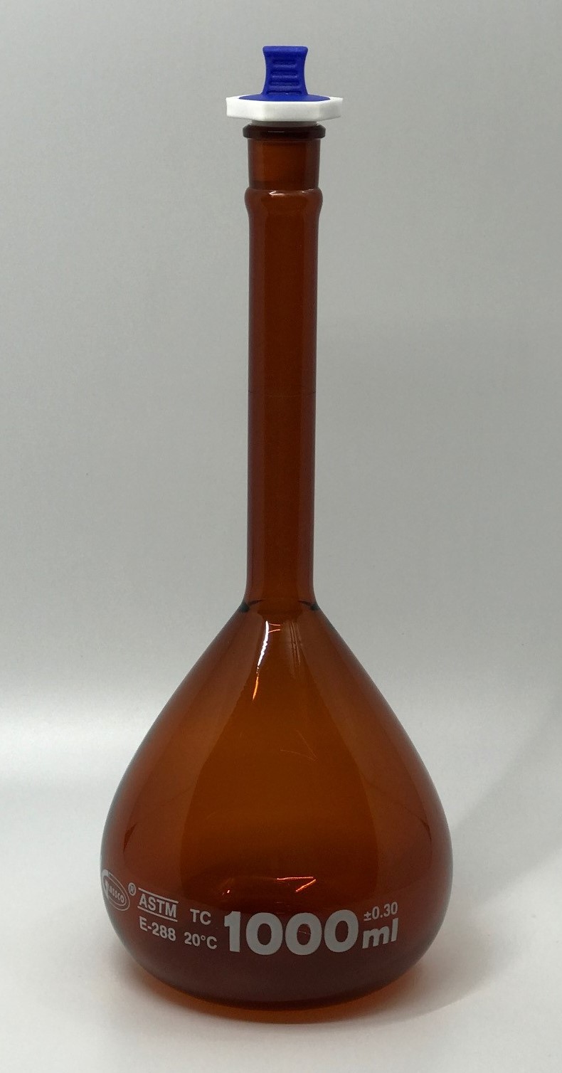 Volumetric Flask, Low Actinic Amber, 1000mL, Wide Mouth, PE Stopper#22, Class A, As Per USP Standards