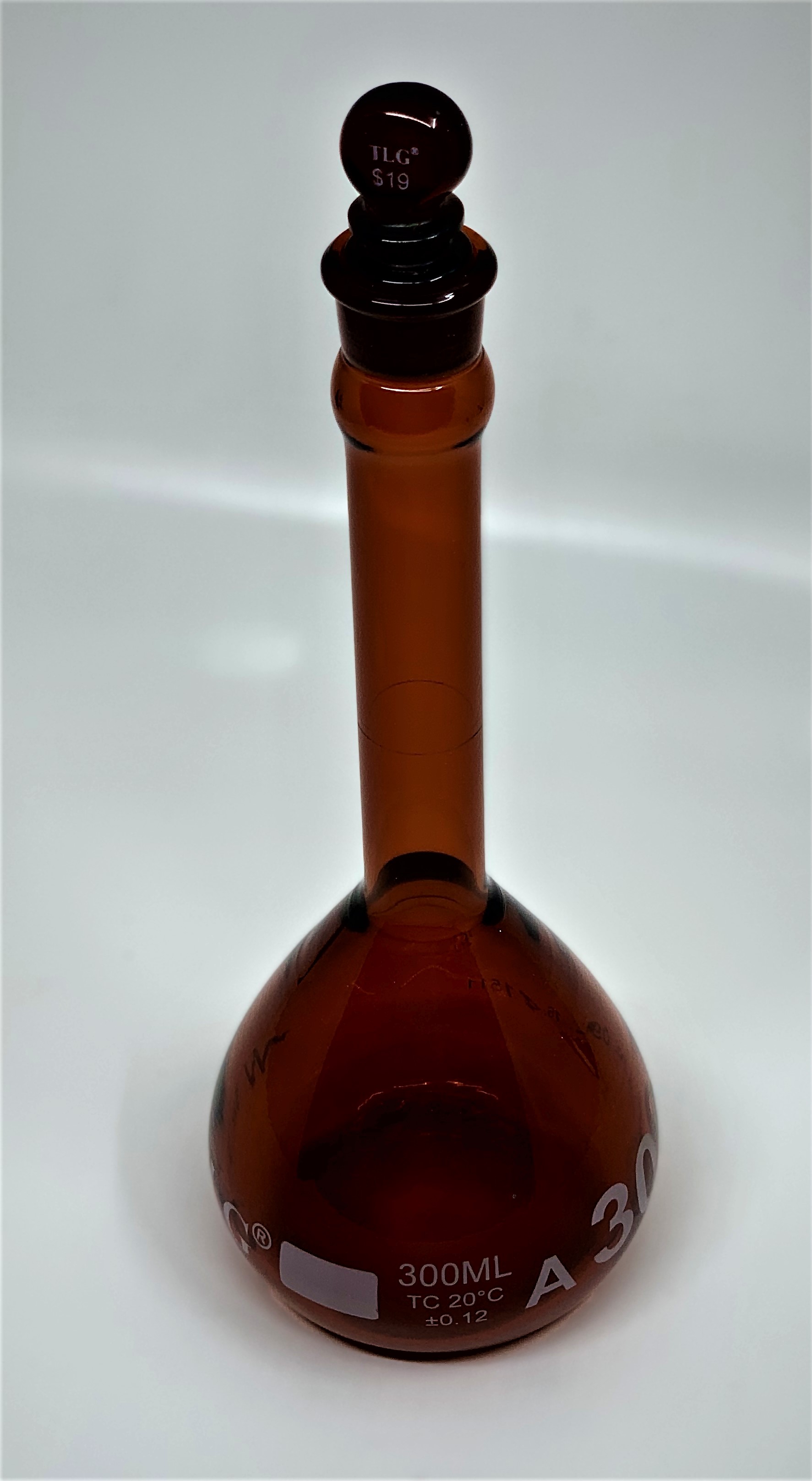 Volumetric Flask, Low Actinic Amber, 300mL, Wide Mouth, Glass Stopper#19, Class A, As Per USP Standards
