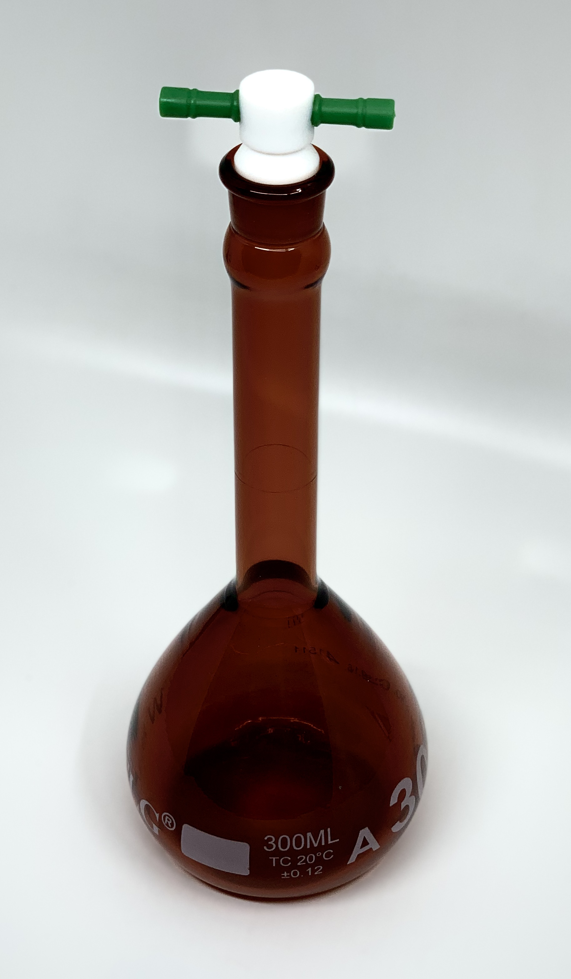 Volumetric Flask, Low Actinic Amber, 300mL, Wide Mouth, PTFE Stopper#19, Class A, As Per USP Standards